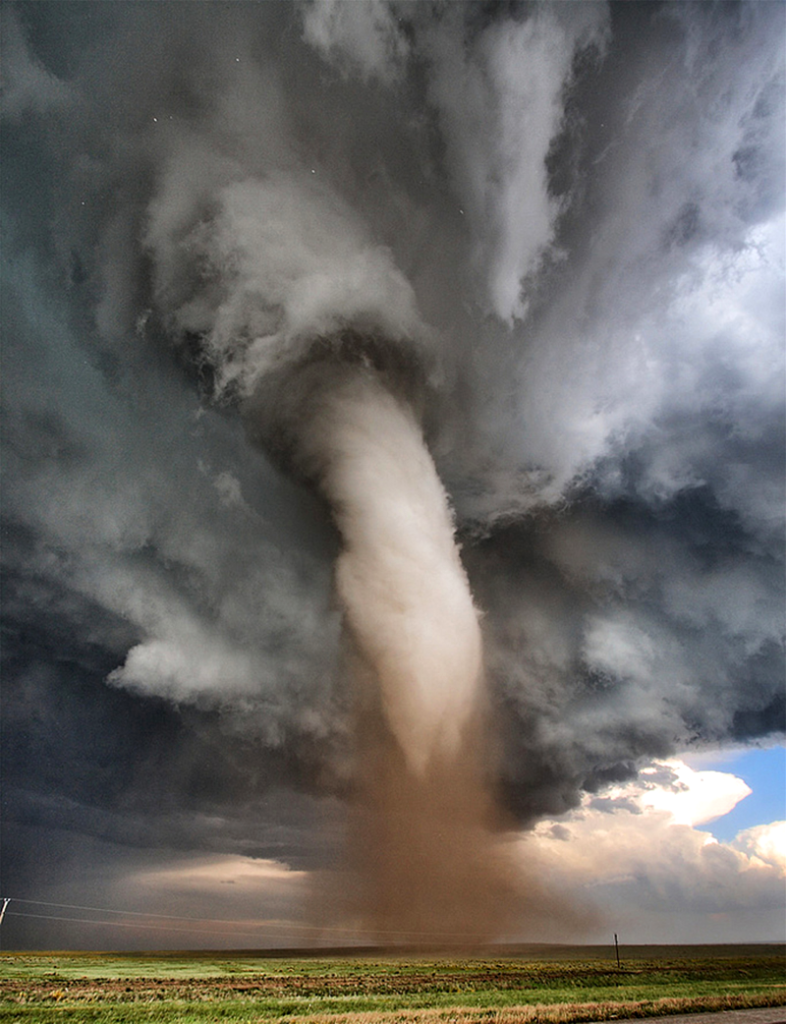 Fourth Picture of a Tornado